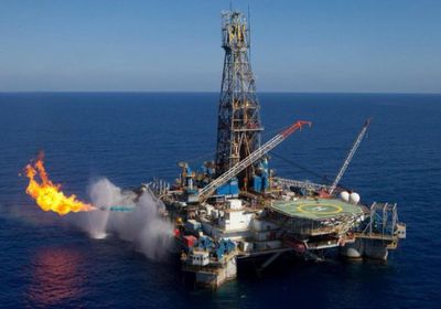 وزير الدفاع التركي: لن نصمت على قيام أحد بالتنقيب واستخراج البترول بقبرص