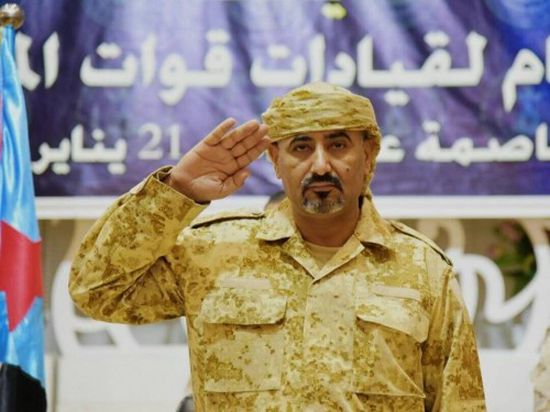 الشطيري يكشف كواليس المكالمة الخاصة مع الرئيس الزبيدي بعد انتصارات عدن