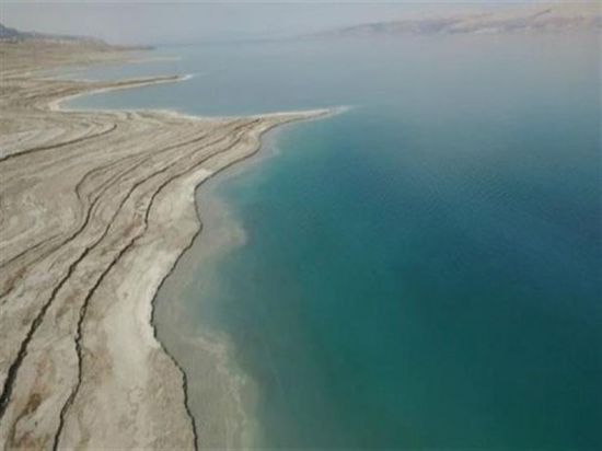 البحر الميت يسجل أدنى انخفاض له في التاريخ