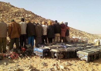 اعتقال 23 منقبًا عن الذهب وضبط 200 كيس من خليط الخام بالجزائر 
