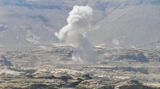 تواصل الاشتباكات العنيفة بين قوات الجيش ومليشيا الحوثي بباقم