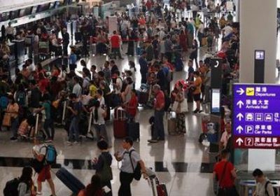 إعادة فتح مطار هونج كونج بعد إغلاقه بسبب الاحتجاجات