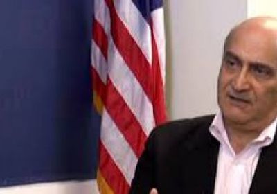 مستشار ترامب السابق يُجيب.. كيف استفاد الحوثي والإخوان من إطالة آمد الحرب باليمن؟