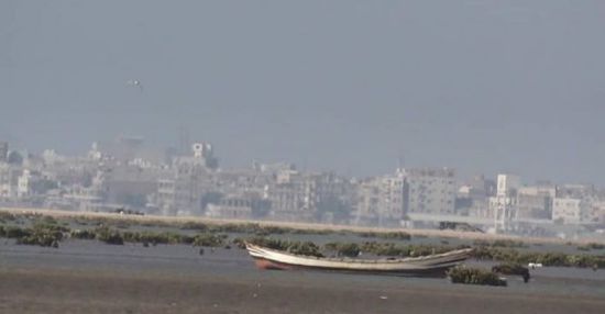 قصف حوثي عنيف على مواقع القوات المشتركة في الدريهمي