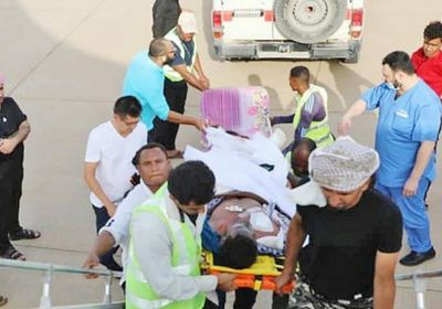 خليفة الإنسانية تنقل 3 حالات من سقطرى لعلاجهم بالإمارات