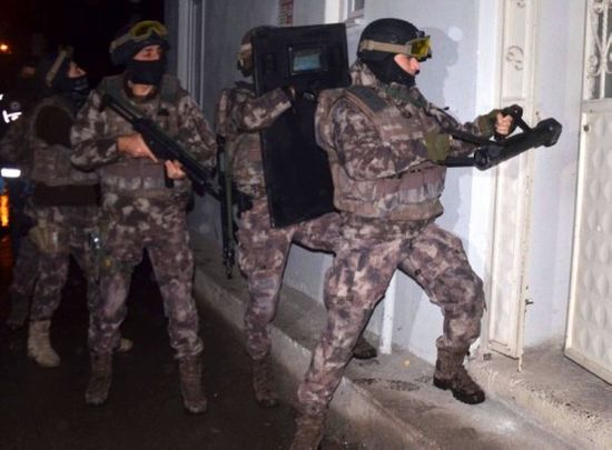 القبض على 3 مشتبهين بالانتماء لـ" داعش " بولاية أضنة لتركية