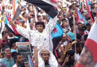 بالفيديو.. الآلاف بمليونية النصر يرددون النشيد الوطني الجنوبي