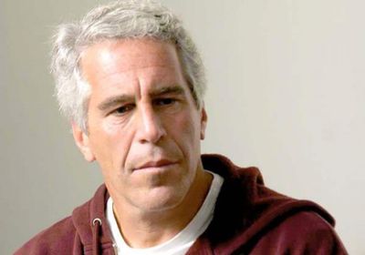 بعد تشريح الجثة.. مفاجأت مثيرة حول انتحار الملياردير الأمريكي " إبستين "