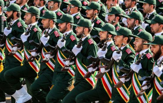 قائد الحرس الثوري الإيراني يتفقد الحدود مع تركيا