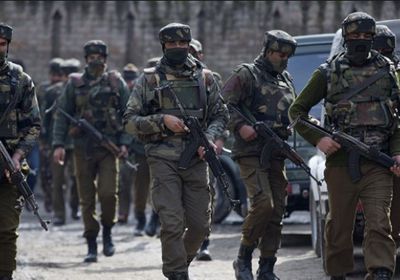 بعد 11 يومًا.. أهالي المعتقلين بكشمير: لا نعرف تهمتهم ولا نعلم عنهم شيًئا