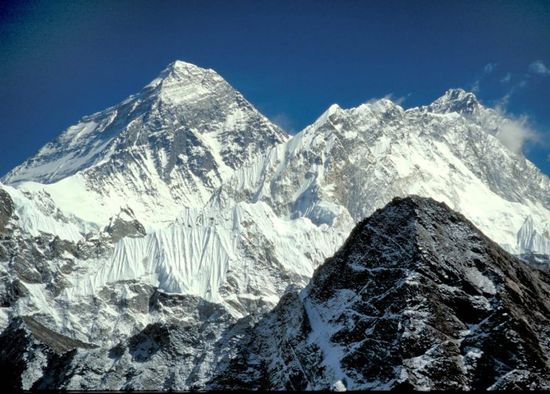 نيبال تضع شروط لصعود قمة "إيفرست"