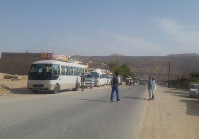 نقاط تابعة للمنطقة العسكرية الأولى تحتجز مشاركين في مليونية عدن