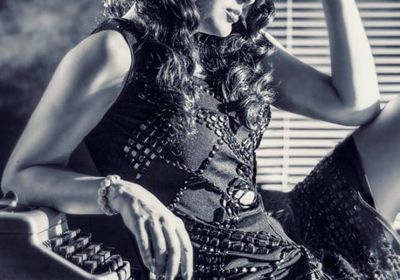 مايا نصري تلفت الأنظار بجلسة تصوير جديدة بالأبيض والأسود