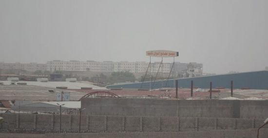 قصف حوثي عنيف على مواقع القوات المشتركة في أطراف الحديدة 