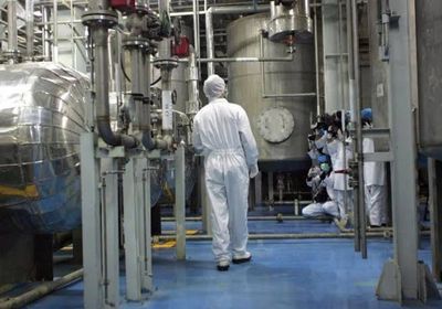 إيران تهدد باستخدام أجهزة الطرد المركزي في تخصيب اليورانيوم