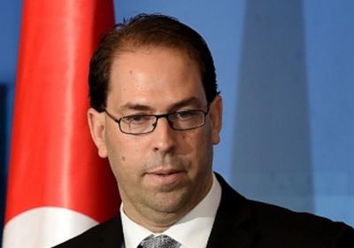 اتهامات تونسية لرئيس الحكومة بشراء ذمم إعلاميين لدعمه بالانتخابات الرئاسية