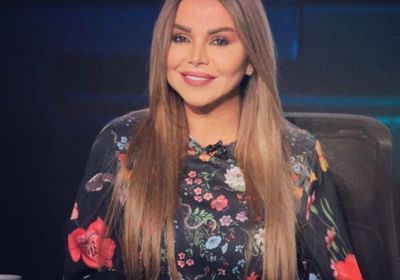 رزان مغربي تنشر صورتها برفقة أحمد حلمي ومنى زكي ونجلتهما
