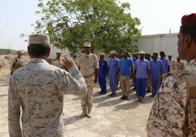 محافظ حضر موت يتفقد شعب ووحدات المنطقة العسكرية الثانية (صور)