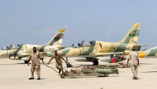 الجيش الليبي يقصف مواقع للطائرات التركية بمصراتة واشتباكات بمدينة "مرزوق"