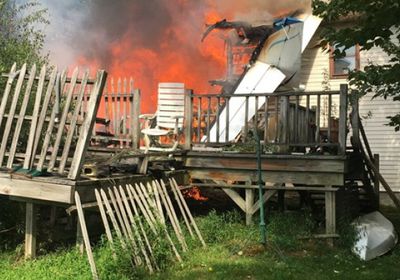 تحطم طائرة أمريكية اصطدمت بمبنى سكني  بنيويورك