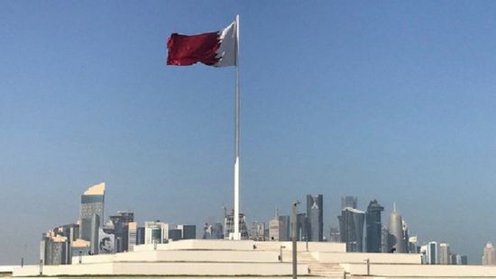 صحفي سعودي يكشف أسباب عزلة قطر