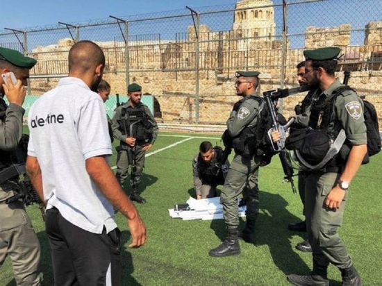 قوات الاحتلال الإسرائيلي تقتحم ملعبًا بالقدس وتمنع إقامة دوري كرة القدم