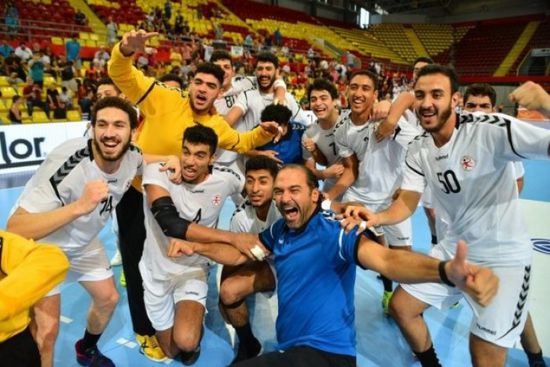 مصر تتوج بلقب كأس العالم لكرة اليد للناشئين