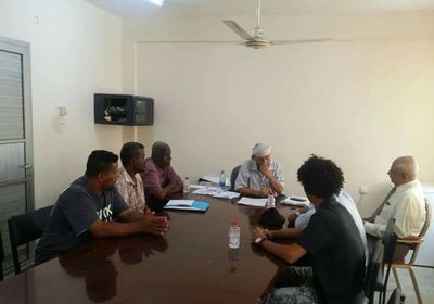 نائب رئيس انتقالي عدن يتفقد دوائر السلطة المحلية بالمديريات (صور)