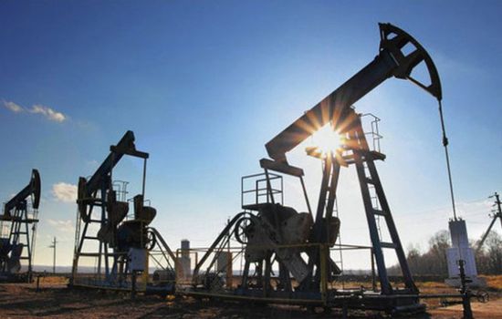 أسعار النفط تشهد ارتفاعًا وسط توقعات بنمو الطلب