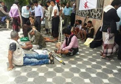 فضيحة جديدة للحكومة.. وقف علاج جرحى الجيش بمأرب في الخارج 
