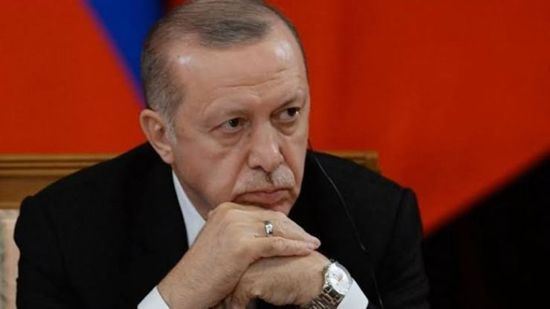 سياسي يكشف تفاصيل الانتهاكات الجديدة لـ أردوغان ضد الأتراك