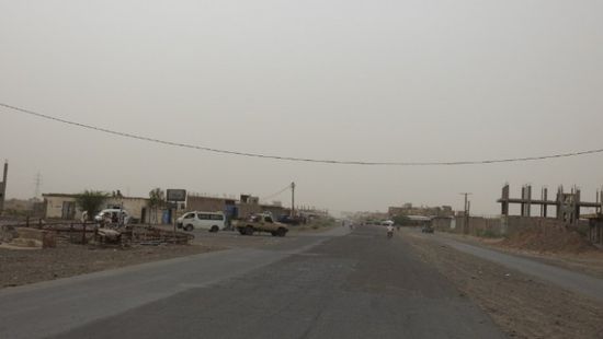 قصف حوثي مكثف على مواقع القوات المشتركة في حيس بالحديدة