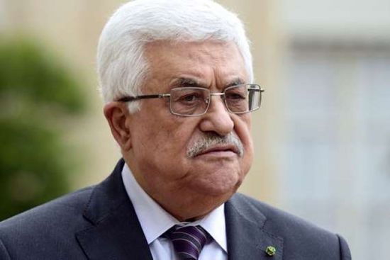 الرئيس الفلسطيني يثور على مستشارية وأعضاء الحكومة ويصدر قرارات "غير مسبوقة"