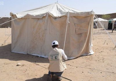 بدعم سعودي..توزيع مساعدات إيوائية للمتضررين من السيول في الجوف(صور)