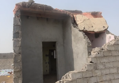 مليشيات الحوثي تُدمر منازل المواطنين في حي المنظر بالحديدة(فيديو)