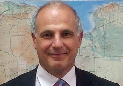 السفير البريطاني في اليمن: لايحق للحوثيين تعيين سفراء في الخارج