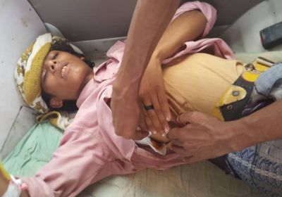 إصابة ثلاثة مواطنين بينهم طفل برصاص وقذائف المليشيات في حيس