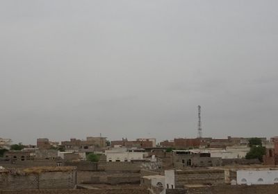 بالقذائف المدفعية..مليشيات الحوثي تقصف مواقع القوات المشتركة في التحيتا