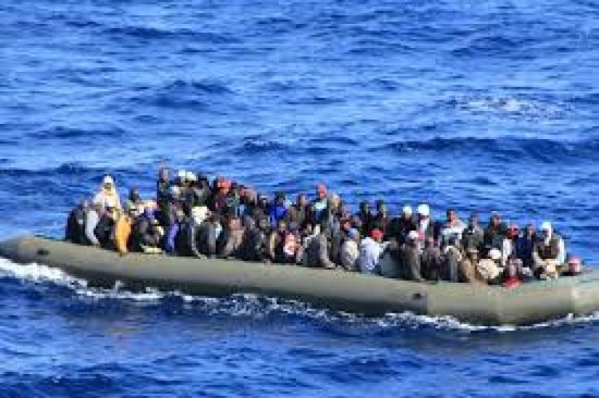 قبرص: إنقاذ 33 مهاجرا على متن قارب صغير بالبحر المتوسط