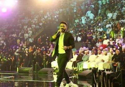 بالفيديو.. تامر حسني يتألق بحفله في سلطنة عُمان