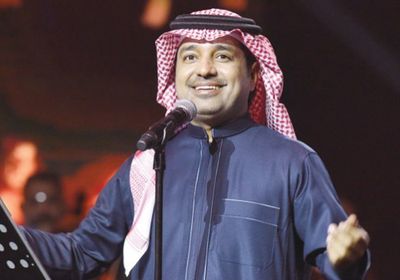 راشد الماجد يتعرض لموقف محرج من معجب (فيديو)