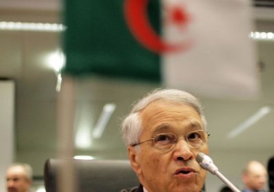 المحكمة العليا الجزائرية تصدر مذكرة قبض دولية لـ وزير النفط الأسبق