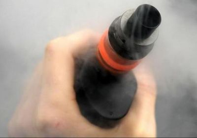 تسجيل 153 حالة لأمراض شديدة في الرئة مرتبطة بالسجائر الإلكترونية بأمريكا