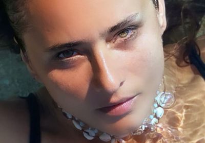 نيللي كريم في جلسة تصوير جديدة بالأبيض والأسود (صور)