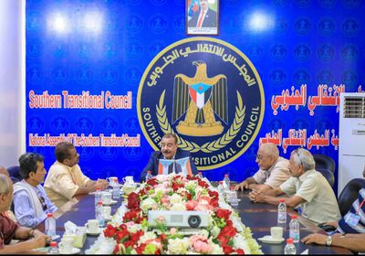 رئيس الجمعية الوطنية يلتقى أعضاء جمعية القوى الجوية