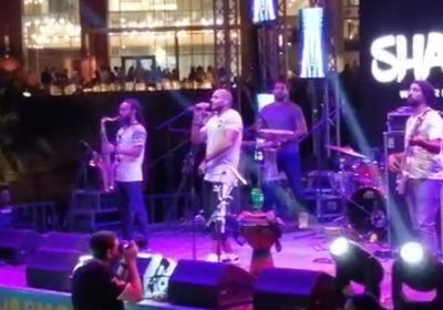 فرقة شارموفرز تتألق بحفلها الأخير فى القاهرة (صور)