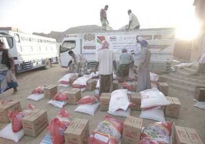 توزيع مساعدات إماراتية على 2000 أسرة في مديرية ساه