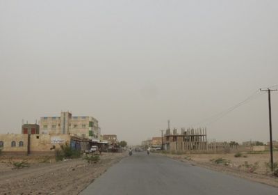 بالأسلحة الثقيلة.. المليشيات تقصف مواقع القوات المشتركة في حيس