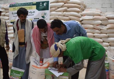 بدعم سعودي.. توزيع أدوات المهنة على 200 مزارع بالجوف