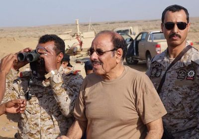 "اليافعي": مليشيات الإخوان تنهب عتق مثلما حدث بعدن عام 1994